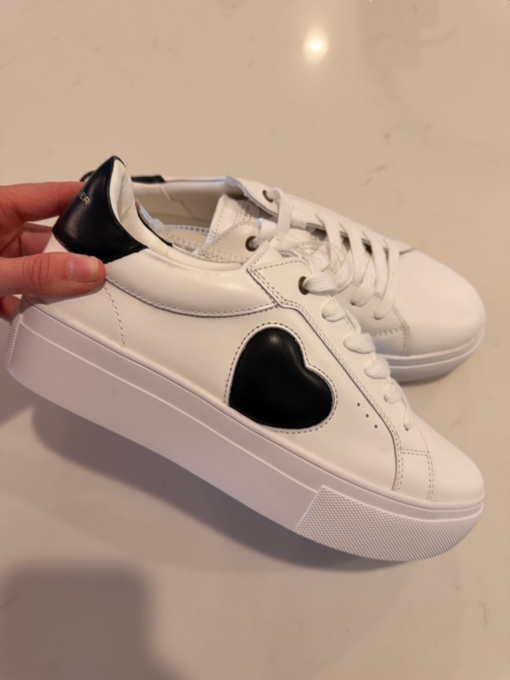 Kurt Geiger LANA HEART SNEAKER sz 41